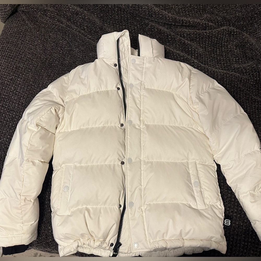 Aritzia Superpuff Jacket